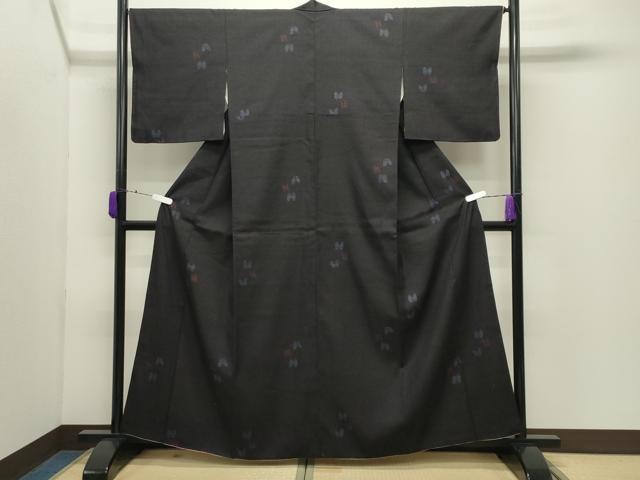 平和屋着物●本場結城紬　重要無形文化財　100亀甲　舞蝶文　正絹　逸品　CABD9199gh heiwaya-11144766 平和屋 サンプル画像2