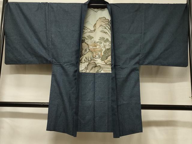 ■■■　サイズ　■■■ 身丈 94cm（肩から） 裄丈 71cm 袖丈 47.5cm　縫込み 3cm 袖幅 36cm 前幅 19cm 後幅 30.5cm 裄 お袖側 約1cm　身頃側 約1cm ■■■　商品詳細　■■■ 【正絹】 状態は接写画像のように両袖に薄い汚れがございますが その他特に目立ったシミ汚れなどもなく大変良い状態です。 大変上質な逸品になります。 お安く出品致しますので、是非この機会にいかがでしょうか？ ■■■　注意事項　■■■ ■モニター発色の具合により色合いが異なる場合がございます。 ■寸法は多少の誤差が生じる場合がございますのでご了承ください。 ■縫込みの長さが左右非対称の場合は短い部分を記載しております。 左右非対称であってもご返品・お値引き等の保証は出来かねますので、ご了承の上ご購入をお願い致します。 ■シミ等のチェックには注意を払っておりますが、見落としがある場合もございますし、個人の見解も様々ですので神経質な方のご購入はお控えください。 ■箪笥に入っておりました着物や帯なので畳みシワや匂いがあるものもございます。 ■お休みは基本的に土日祝となりますが、その他臨時でお休みする場合がございますのでご了承ください。 ■商品の発送は平日のみの発送となります。 ■夜間と土曜、日曜日はお問い合わせの回答が遅れる場合がございます。 ■当店では、お直し、紋入れ、お手入れ等は承っておりません。 ■生地の状態（ヤケ、経年劣化等）によってはサイズ直しが出来ない場合がございます。 その点もどうかご了承のうえ、ご購入をお願いいたします。 ■弊社で取り扱う商品は一点ものにつき、時期や在庫状況に応じて金額が変更となる場合がございます。 ■検針は行っておりません。予めご了承いただきますようお願いいたします。 ■【洗える着物】と記載のある商品におきましては、商品お届け後に洗濯を行ってしまってからのご返品にはご対応しかねます。 念の為、専門店でのお手入れをお願いいたします。 ■着物のサイズ目安は下記を参考ください↓ ＜女性着物＞　お端折り次第で＋5cm　−1cmが着用可能サイズ 　例）身丈170cmの場合、身長160cm〜175cm ＜男性着物＞　身丈＋約25cm〜27cm程が適応身長 　例）身丈155cmの場合、身長180〜182cm