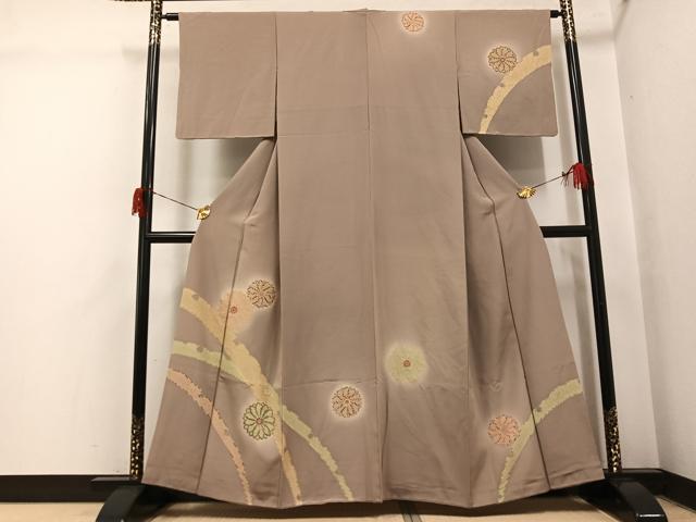 Uramono - 平和屋着物●訪問着　雪芝舞花文　暈し染め　金彩　正絹　逸品　AABH6875ph
