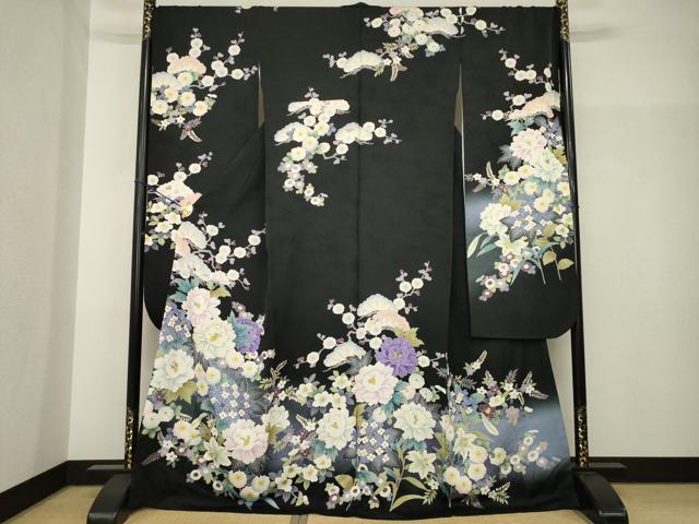 Kimono - 平和屋着物●豪華振袖　駒刺繍　草花文　暈し染め　黒地　金彩　正絹　逸品　AABH8436ck