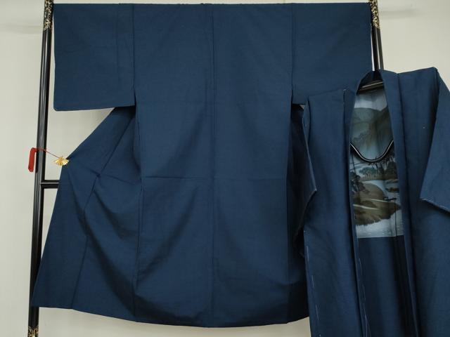 ■■■　サイズ　■■■ 【着物】 身丈 136.5cm（肩から） 裄丈 67.5cm 袖丈 50cm　縫込み 2.5cm 袖幅 34cm 前幅 25cm 後幅 30.5cm 着物縫いこみ 内揚げ 4.5cm 裄 お袖側 約2.5cm　身頃側 約3.5cm 【羽織】 身丈 86.5cm（肩から） 裄丈 67.5cm 袖丈 52cm　縫込み 0cm 袖幅 34cm 前幅 19.5cm 後幅 30.5cm 裄 お袖側 約2cm　身頃側 約3cm ■■■　商品詳細　■■■ 【ウール】 状態は特に目立ったシミ汚れなどもなく大変良い状態です。 お安く出品致しますので、是非この機会にいかがでしょうか？ ■■■　注意事項　■■■ ■モニター発色の具合により色合いが異なる場合がございます。 ■寸法は多少の誤差が生じる場合がございますのでご了承ください。 ■縫込みの長さが左右非対称の場合は短い部分を記載しております。 左右非対称であってもご返品・お値引き等の保証は出来かねますので、ご了承の上ご購入をお願い致します。 ■シミ等のチェックには注意を払っておりますが、見落としがある場合もございますし、個人の見解も様々ですので神経質な方のご購入はお控えください。 ■箪笥に入っておりました着物や帯なので畳みシワや匂いがあるものもございます。 ■お休みは基本的に土日祝となりますが、その他臨時でお休みする場合がございますのでご了承ください。 ■商品の発送は平日のみの発送となります。 ■夜間と土曜、日曜日はお問い合わせの回答が遅れる場合がございます。 ■当店では、お直し、紋入れ、お手入れ等は承っておりません。 ■生地の状態（ヤケ、経年劣化等）によってはサイズ直しが出来ない場合がございます。 その点もどうかご了承のうえ、ご購入をお願いいたします。 ■弊社で取り扱う商品は一点ものにつき、時期や在庫状況に応じて金額が変更となる場合がございます。 ■検針は行っておりません。予めご了承いただきますようお願いいたします。 ■【洗える着物】と記載のある商品におきましては、商品お届け後に洗濯を行ってしまってからのご返品にはご対応しかねます。 念の為、専門店でのお手入れをお願いいたします。 ■写真に写っている物が全てになります。それ以外の付属品はございませんのでご了承ください。 ■着物のサイズ目安は下記を参考ください↓ ＜女性着物＞　お端折り次第で＋5cm　−1cmが着用可能サイズ 　例）身丈170cmの場合、身長160cm〜175cm ＜男性着物＞　身丈＋約25cm〜27cm程が適応身長 　例）身丈155cmの場合、身長180〜182cm
