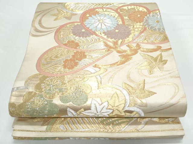 ■■■　サイズ　■■■ 長さ 412cm 幅 30cm程 ■■■　商品詳細　■■■ 【正絹】 詳細に関しましては、画像をご確認ください。 大変上質な逸品になります。 お安く出品致しますので、是非この機会にいかがでしょうか？ ■■■　注意事項　■■■ ■モニター発色の具合により色合いが異なる場合がございます。 ■寸法は多少の誤差が生じる場合がございますのでご了承ください。 ■縫込みの長さが左右非対称の場合は短い部分を記載しております。 左右非対称であってもご返品・お値引き等の保証は出来かねますので、ご了承の上ご購入をお願い致します。 ■シミ等のチェックには注意を払っておりますが、見落としがある場合もございますし、個人の見解も様々ですので神経質な方のご購入はお控えください。 ■箪笥に入っておりました着物や帯なので畳みシワや匂いがあるものもございます。 ■お休みは基本的に土日祝となりますが、その他臨時でお休みする場合がございますのでご了承ください。 ■商品の発送は平日のみの発送となります。 ■夜間と土曜、日曜日はお問い合わせの回答が遅れる場合がございます。 ■当店では、お直し、紋入れ、お手入れ等は承っておりません。 ■生地の状態（ヤケ、経年劣化等）によってはサイズ直しが出来ない場合がございます。 その点もどうかご了承のうえ、ご購入をお願いいたします。 ■弊社で取り扱う商品は一点ものにつき、時期や在庫状況に応じて金額が変更となる場合がございます。 ■検針は行っておりません。予めご了承いただきますようお願いいたします。 ■【洗える着物】と記載のある商品におきましては、商品お届け後に洗濯を行ってしまってからのご返品にはご対応しかねます。 念の為、専門店でのお手入れをお願いいたします。 ■着物のサイズ目安は下記を参考ください↓ ＜女性着物＞　お端折り次第で＋5cm　−1cmが着用可能サイズ 　例）身丈170cmの場合、身長160cm〜175cm ＜男性着物＞　身丈＋約25cm〜27cm程が適応身長 　例）身丈155cmの場合、身長180〜182cm