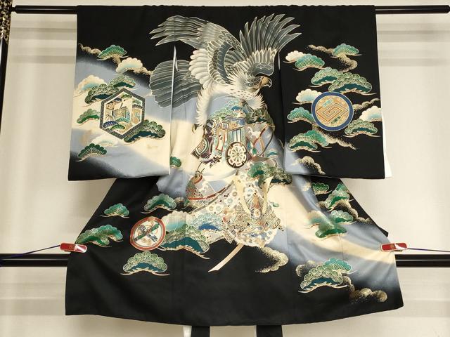 ■■■　サイズ　■■■ 【産着】 身丈 98cm（肩から） 裄丈 45cm 袖丈 55.5cm ■■■　商品詳細　■■■ 産着【正絹】の状態は特に目立ったシミ汚れなどもなく大変良い状態です。 長襦袢【化繊】の状態は特に目立ったシミ汚れなどもなく大変良い状態です。 大変上質な逸品になります。 お安く出品致しますので、是非この機会にいかがでしょうか？ ※長襦袢は着物とセットになっております ■■■　注意事項　■■■ ■モニター発色の具合により色合いが異なる場合がございます。 ■寸法は多少の誤差が生じる場合がございますのでご了承ください。 ■縫込みの長さが左右非対称の場合は短い部分を記載しております。 左右非対称であってもご返品・お値引き等の保証は出来かねますので、ご了承の上ご購入をお願い致します。 ■シミ等のチェックには注意を払っておりますが、見落としがある場合もございますし、個人の見解も様々ですので神経質な方のご購入はお控えください。 ■箪笥に入っておりました着物や帯なので畳みシワや匂いがあるものもございます。 ■お休みは基本的に土日祝となりますが、その他臨時でお休みする場合がございますのでご了承ください。 ■商品の発送は平日のみの発送となります。 ■夜間と土曜、日曜日はお問い合わせの回答が遅れる場合がございます。 ■当店では、お直し、紋入れ、お手入れ等は承っておりません。 ■生地の状態（ヤケ、経年劣化等）によってはサイズ直しが出来ない場合がございます。 その点もどうかご了承のうえ、ご購入をお願いいたします。 ■弊社で取り扱う商品は一点ものにつき、時期や在庫状況に応じて金額が変更となる場合がございます。 ■検針は行っておりません。予めご了承いただきますようお願いいたします。 ■【洗える着物】と記載のある商品におきましては、商品お届け後に洗濯を行ってしまってからのご返品にはご対応しかねます。 念の為、専門店でのお手入れをお願いいたします。 ■写真に写っている物が全てになります。それ以外の付属品はございませんのでご了承ください。 ■着物のサイズ目安は下記を参考ください↓ ＜女性着物＞　お端折り次第で＋5cm　－1cmが着用可能サイズ 　例）身丈170cmの場合、身長160cm～175cm ＜男性着物＞　身丈＋約25cm～27cm程が適応身長 　例）身丈155cmの場合、身長180～182cm