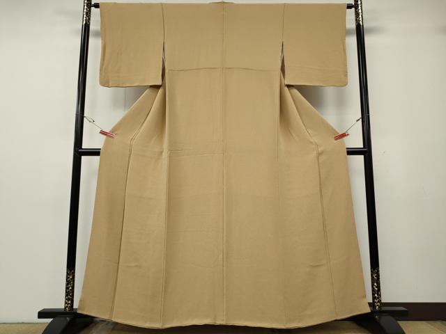 平和屋の平和屋着物●上質な色無地　淡香色　鬼しぼ縮緬　正絹　逸品　CABG5294ut｜アングル2