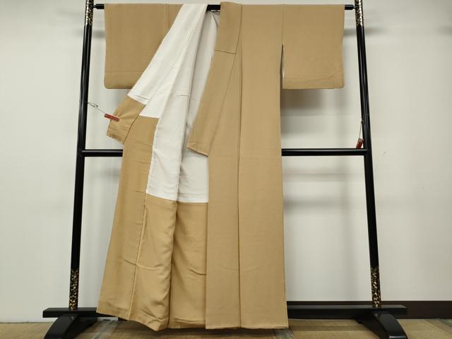 平和屋の平和屋着物●上質な色無地　淡香色　鬼しぼ縮緬　正絹　逸品　CABG5294ut｜アングル3
