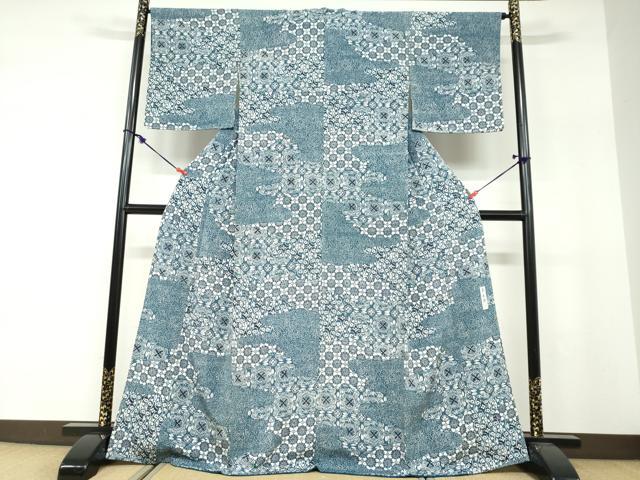 平和屋の平和屋着物●上質な小紋　作家物　草木染　洋花文　鬼しぼ縮緬　正絹　逸品　DABF1584ud｜アングル2