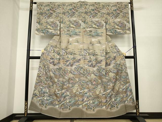 ■■■　サイズ　■■■ 身丈 154cm（肩から） 裄丈 64cm 袖丈 49cm　縫込み 10cm 袖幅 32cm 前幅 24cm 後幅 30cm 着物縫いこみ 内揚げ 16cm 裄 お袖側 約2cm　身頃側 約4cm ■■■　商品詳細　■■■ 【正絹・未使用・カラー胴裏：潤色】 状態は特に目立ったシミ汚れなどもなく大変良い状態です。 大変上質な逸品になります。 お安く出品致しますので、是非この機会にいかがでしょうか？ ■■■　注意事項　■■■ ■モニター発色の具合により色合いが異なる場合がございます。 ■寸法は多少の誤差が生じる場合がございますのでご了承ください。 ■縫込みの長さが左右非対称の場合は短い部分を記載しております。 左右非対称であってもご返品・お値引き等の保証は出来かねますので、ご了承の上ご購入をお願い致します。 ■シミ等のチェックには注意を払っておりますが、見落としがある場合もございますし、個人の見解も様々ですので神経質な方のご購入はお控えください。 ■箪笥に入っておりました着物や帯なので畳みシワや匂いがあるものもございます。 ■お休みは基本的に土日祝となりますが、その他臨時でお休みする場合がございますのでご了承ください。 ■商品の発送は平日のみの発送となります。 ■夜間と土曜、日曜日はお問い合わせの回答が遅れる場合がございます。 ■当店では、お直し、紋入れ、お手入れ等は承っておりません。 ■生地の状態（ヤケ、経年劣化等）によってはサイズ直しが出来ない場合がございます。 その点もどうかご了承のうえ、ご購入をお願いいたします。 ■弊社で取り扱う商品は一点ものにつき、時期や在庫状況に応じて金額が変更となる場合がございます。 ■検針は行っておりません。予めご了承いただきますようお願いいたします。 ■【洗える着物】と記載のある商品におきましては、商品お届け後に洗濯を行ってしまってからのご返品にはご対応しかねます。 念の為、専門店でのお手入れをお願いいたします。 ■写真に写っている物が全てになります。それ以外の付属品はございませんのでご了承ください。 ■着物のサイズ目安は下記を参考ください↓ ＜女性着物＞　お端折り次第で＋5cm　－1cmが着用可能サイズ 　例）身丈170cmの場合、身長160cm～175cm ＜男性着物＞　身丈＋約25cm～27cm程が適応身長 　例）身丈155cmの場合、身長180～182cm