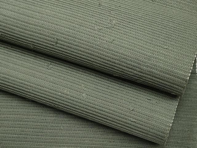 ■■■　サイズ　■■■ 長さ 356cm 幅 29cm程 ■■■　商品詳細　■■■ 【正絹】 状態は接写画像のように 太鼓・太鼓上部に薄い汚れ 太鼓上部から手先にかけて折山に薄い線汚れがございますが その他特に目立ったシミ汚れなどもなく大変良い状態です。 大変上質な逸品になります。 お安く出品致しますので、是非この機会にいかがでしょうか？ ■■■　注意事項　■■■ ■モニター発色の具合により色合いが異なる場合がございます。 ■寸法は多少の誤差が生じる場合がございますのでご了承ください。 ■縫込みの長さが左右非対称の場合は短い部分を記載しております。 左右非対称であってもご返品・お値引き等の保証は出来かねますので、ご了承の上ご購入をお願い致します。 ■シミ等のチェックには注意を払っておりますが、見落としがある場合もございますし、個人の見解も様々ですので神経質な方のご購入はお控えください。 ■箪笥に入っておりました着物や帯なので畳みシワや匂いがあるものもございます。 ■お休みは基本的に土日祝となりますが、その他臨時でお休みする場合がございますのでご了承ください。 ■商品の発送は平日のみの発送となります。 ■夜間と土曜、日曜日はお問い合わせの回答が遅れる場合がございます。 ■当店では、お直し、紋入れ、お手入れ等は承っておりません。 ■生地の状態（ヤケ、経年劣化等）によってはサイズ直しが出来ない場合がございます。 その点もどうかご了承のうえ、ご購入をお願いいたします。 ■弊社で取り扱う商品は一点ものにつき、時期や在庫状況に応じて金額が変更となる場合がございます。 ■検針は行っておりません。予めご了承いただきますようお願いいたします。 ■【洗える着物】と記載のある商品におきましては、商品お届け後に洗濯を行ってしまってからのご返品にはご対応しかねます。 念の為、専門店でのお手入れをお願いいたします。 ■写真に写っている物が全てになります。それ以外の付属品はございませんのでご了承ください。 ■状態に関する写真につきましては、掲載可能な写真枚数に限りがあるため、各箇所につき1枚参考画像を掲載しております。 ■着物のサイズ目安は下記を参考ください↓ ＜女性着物＞　お端折り次第で＋5cm　−1cmが着用可能サイズ 　例）身丈170cmの場合、身長160cm〜175cm ＜男性着物＞　身丈＋約25cm〜27cm程が適応身長 　例）身丈155cmの場合、身長180〜182cm