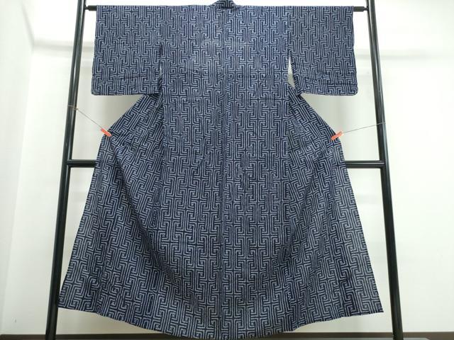 平和屋の平和屋着物∴夏物　浴衣　有松鳴海絞り　紗綾形文様　綿　逸品　未使用　CABJ0177ng｜アングル2