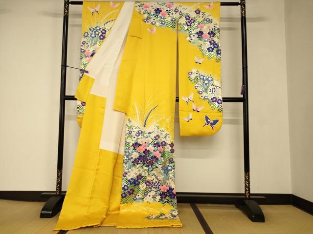 平和屋の平和屋本店●お引きずり・お引き摺り・引き振袖　和装　結婚式　舞妓　芸妓　芸者　衣装　草花舞蝶文　暈し染め　金銀彩　逸品　AABJ2740fw｜アングル2