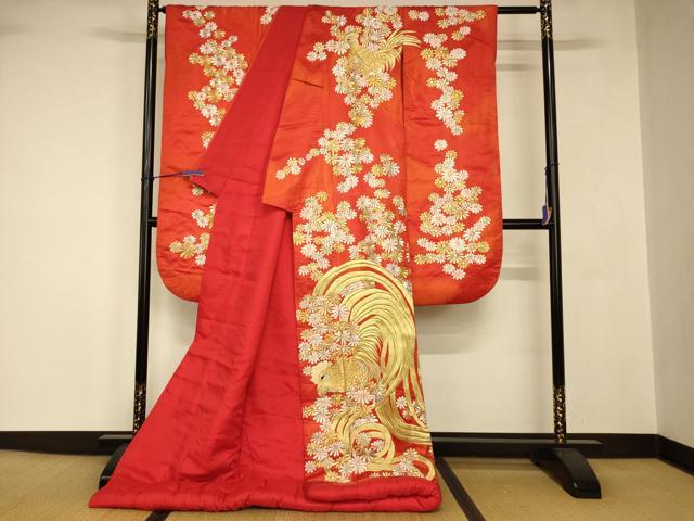 平和屋の平和屋本店●色打掛　和装　婚礼　結婚式　花嫁　神社挙式　総刺繍　花鳥文　金銀糸　逸品　AABJ2765fw｜アングル2