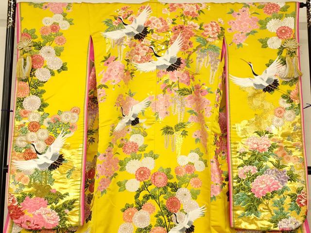 平和屋の平和屋本店●色打掛　和装　婚礼　結婚式　花嫁　神社挙式　唐織　飛鶴草花文　金糸　逸品　AABJ2780fw｜アングル3