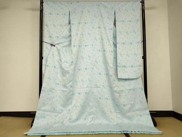 ■■■　サイズ　■■■ 身丈 190.5cm（肩から） 裄丈 65.5cm 袖丈 107cm　縫込み 5.5cm 袖幅 33.5cm 前幅 25cm 後幅 30cm 着物縫いこみ 内揚げ 0cm 裄 お袖側 約1cm　身頃側 約1cm ■■■　商品詳細　■■■ 【化繊・ふき綿仕立て・比翼仕立て】 状態は接写画像のように袖口・衿・衿山・比翼衿・右袖後に薄い汚れがございますが その他特に目立ったシミ汚れなどもなく大変良い状態です。 大変上質な逸品になります。 お安く出品致しますので、是非この機会にいかがでしょうか？ ■■■　注意事項　■■■ ■モニター発色の具合により色合いが異なる場合がございます。 ■寸法は多少の誤差が生じる場合がございますのでご了承ください。 ■縫込みの長さが左右非対称の場合は短い部分を記載しております。 左右非対称であってもご返品・お値引き等の保証は出来かねますので、ご了承の上ご購入をお願い致します。 ■シミ等のチェックには注意を払っておりますが、見落としがある場合もございますし、個人の見解も様々ですので神経質な方のご購入はお控えください。 ■箪笥に入っておりました着物や帯なので畳みシワや匂いがあるものもございます。 ■お休みは基本的に土日祝となりますが、その他臨時でお休みする場合がございますのでご了承ください。 ■商品の発送は平日のみの発送となります。 ■夜間と土曜、日曜日はお問い合わせの回答が遅れる場合がございます。 ■当店では、お直し、紋入れ、お手入れ等は承っておりません。 ■生地の状態（ヤケ、経年劣化等）によってはサイズ直しが出来ない場合がございます。 その点もどうかご了承のうえ、ご購入をお願いいたします。 ■弊社で取り扱う商品は一点ものにつき、時期や在庫状況に応じて金額が変更となる場合がございます。 ■検針は行っておりません。予めご了承いただきますようお願いいたします。 ■【洗える着物】と記載のある商品におきましては、商品お届け後に洗濯を行ってしまってからのご返品にはご対応しかねます。 念の為、専門店でのお手入れをお願いいたします。 ■写真に写っている物が全てになります。それ以外の付属品はございませんのでご了承ください。 ■状態に関する写真につきましては、掲載可能な写真枚数に限りがあるため、各箇所につき1枚参考画像を掲載しております。 ■着物のサイズ目安は下記を参考ください↓ ＜女性着物＞　お端折り次第で＋5cm　−1cmが着用可能サイズ 　例）身丈170cmの場合、身長160cm〜175cm ＜男性着物＞　身丈＋約25cm〜27cm程が適応身長 　例）身丈155cmの場合、身長180〜182cm