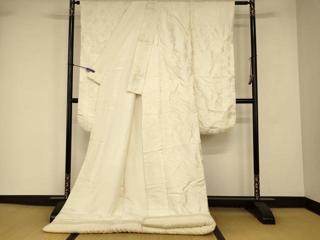 平和屋の平和屋本店●白打掛　白無垢　和装　婚礼　結婚式　花嫁　神社挙式　唐織　飛鶴枝垂れ花流水文　逸品　AABJ2833fw｜アングル2