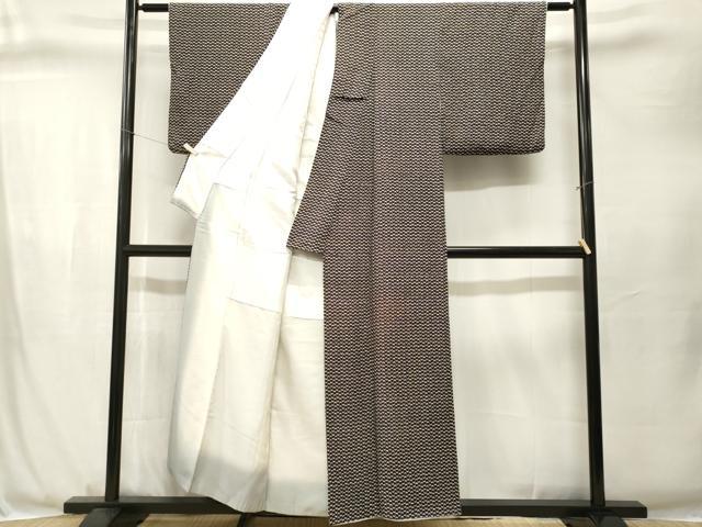 平和屋の平和屋着物■上質な小紋 舞蝶文 正絹 逸品 CABJ3330ev｜アングル3