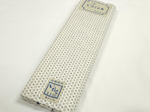 ■■■　サイズ　■■■ 長さ　　着尺分あり 幅　　　約38.5cm ■■■　商品詳細　■■■ 【経：綿100％緯：綿100％・未使用】 状態は特に目立ったシミ汚れなどもなく大変良い状態です。 お安く出品致しますので、是非この機会にいかがでしょうか？ ■■■　注意事項　■■■ ■モニター発色の具合により色合いが異なる場合がございます。 ■寸法は多少の誤差が生じる場合がございますのでご了承ください。 ■縫込みの長さが左右非対称の場合は短い部分を記載しております。 左右非対称であってもご返品・お値引き等の保証は出来かねますので、ご了承の上ご購入をお願い致します。 ■シミ等のチェックには注意を払っておりますが、見落としがある場合もございますし、個人の見解も様々ですので神経質な方のご購入はお控えください。 ■箪笥に入っておりました着物や帯なので畳みシワや匂いがあるものもございます。 ■お休みは基本的に土日祝となりますが、その他臨時でお休みする場合がございますのでご了承ください。 ■商品の発送は平日のみの発送となります。 ■夜間と土曜、日曜日はお問い合わせの回答が遅れる場合がございます。 ■当店では、お直し、紋入れ、お手入れ等は承っておりません。 ■生地の状態（ヤケ、経年劣化等）によってはサイズ直しが出来ない場合がございます。 その点もどうかご了承のうえ、ご購入をお願いいたします。 ■弊社で取り扱う商品は一点ものにつき、時期や在庫状況に応じて金額が変更となる場合がございます。 ■検針は行っておりません。予めご了承いただきますようお願いいたします。 ■【洗える着物】と記載のある商品におきましては、商品お届け後に洗濯を行ってしまってからのご返品にはご対応しかねます。 念の為、専門店でのお手入れをお願いいたします。 ■写真に写っている物が全てになります。それ以外の付属品はございませんのでご了承ください。 ■状態に関する写真につきましては、掲載可能な写真枚数に限りがあるため、各箇所につき1枚参考画像を掲載しております。 ■着物のサイズ目安は下記を参考ください↓ ＜女性着物＞　お端折り次第で＋5cm　－1cmが着用可能サイズ 　例）身丈170cmの場合、身長160cm～175cm ＜男性着物＞　身丈＋約25cm～27cm程が適応身長 　例）身丈155cmの場合、身長180～182cm