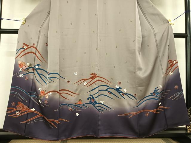 平和屋の平和屋着物●世界的友禅作家　千地泰弘　色留袖　舞花文　暈し染め　正絹　逸品　AABF0425fy｜アングル3