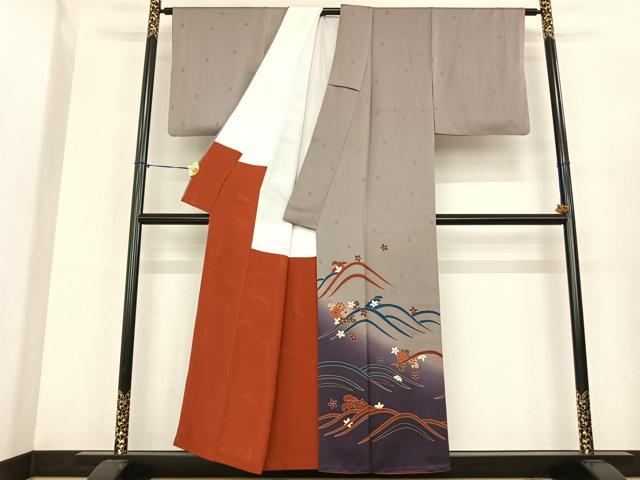 平和屋の平和屋着物●世界的友禅作家　千地泰弘　色留袖　舞花文　暈し染め　正絹　逸品　AABF0425fy｜アングル2
