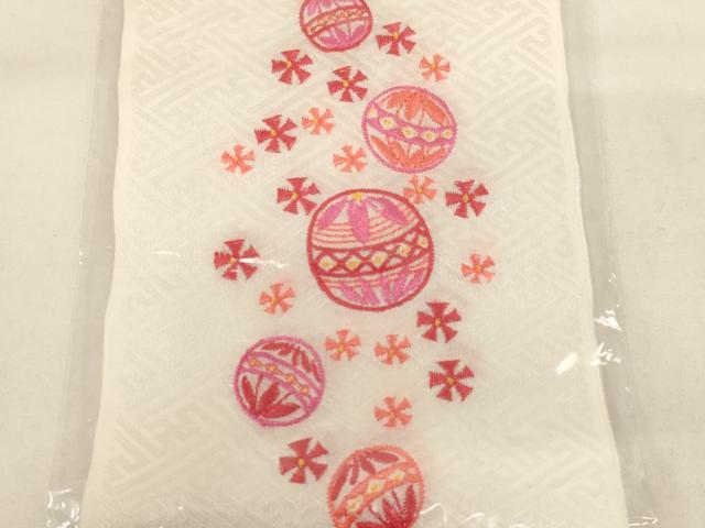 平和屋の平和屋着物[]七五三　女の子　和装小物　半衿まとめて5点セット　刺繍　花蝶文　手毬　吉祥文　正絹　逸品　未使用　AABK9110ja｜アングル2