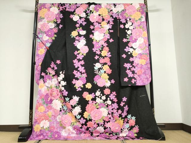 平和屋着物●押切もえ MOE OSHIKIRI 振袖 舞花文 暈し染め 黒地 金通し地 正絹 逸品 DABG2982ud