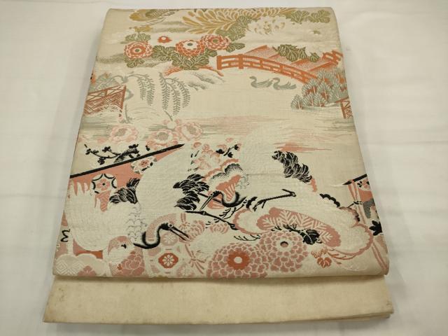 ■■■　サイズ　■■■ 長さ 396cm 幅 32cm程 ■■■　商品詳細　■■■ 【正絹・芯なし】 詳細に関しましては、画像をご確認ください。 大変上質な逸品になります。 お安く出品致しますので、是非この機会にいかがでしょうか？ ※アンティークになりますのでお品物の状態の感じ方には個人差がございます。 ご理解の上でのご入札をお願い致します。 ■■■　注意事項　■■■ ■モニター発色の具合により色合いが異なる場合がございます。 ■寸法は多少の誤差が生じる場合がございますのでご了承ください。 ■縫込みの長さが左右非対称の場合は短い部分を記載しております。 左右非対称であってもご返品・お値引き等の保証は出来かねますので、ご了承の上ご購入をお願い致します。 ■シミ等のチェックには注意を払っておりますが、見落としがある場合もございますし、個人の見解も様々ですので神経質な方のご購入はお控えください。 ■箪笥に入っておりました着物や帯なので畳みシワや匂いがあるものもございます。 ■お休みは基本的に土日祝となりますが、その他臨時でお休みする場合がございますのでご了承ください。 ■商品の発送は平日のみの発送となります。 ■夜間と土曜、日曜日はお問い合わせの回答が遅れる場合がございます。 ■当店では、お直し、紋入れ、お手入れ等は承っておりません。 ■生地の状態（ヤケ、経年劣化等）によってはサイズ直しが出来ない場合がございます。 その点もどうかご了承のうえ、ご購入をお願いいたします。 ■弊社で取り扱う商品は一点ものにつき、時期や在庫状況に応じて金額が変更となる場合がございます。 ■検針は行っておりません。予めご了承いただきますようお願いいたします。 ■【洗える着物】と記載のある商品におきましては、商品お届け後に洗濯を行ってしまってからのご返品にはご対応しかねます。 念の為、専門店でのお手入れをお願いいたします。 ■写真に写っている物が全てになります。それ以外の付属品はございませんのでご了承ください。 ■状態に関する写真につきましては、掲載可能な写真枚数に限りがあるため、各箇所につき1枚参考画像を掲載しております。 ■着物のサイズ目安は下記を参考ください↓ ＜女性着物＞　お端折り次第で＋5cm　－1cmが着用可能サイズ 　例）身丈170cmの場合、身長160cm～175cm ＜男性着物＞　身丈＋約25cm～27cm程が適応身長 　例）身丈155cmの場合、身長180～182cm