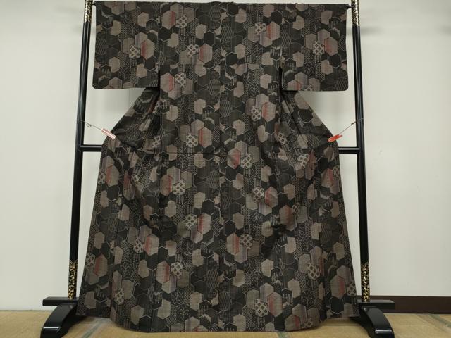 平和屋着物●本場大島紬　7マルキ　亀甲吉祥文　正絹　逸品　CABH2474ut heiwaya-11223189 平和屋 サンプル画像2