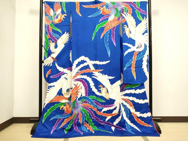 ■■■　サイズ　■■■ 身丈 180cm（肩から） 裄丈 64cm 袖丈 105.5cm　縫込み 3cm 袖幅 32cm 前幅 25cm 後幅 31cm 着物縫いこみ 内揚げ cm 裄 お袖側 約1.5cm　身頃側 約1cm ■■■　商品詳細　■■■ 【正絹】 状態は接写画像のように表地所々に薄い汚れがございます。 大変上質な逸品になりますのでぜひお手入れをされてお召しになられてはいかがでしょうか。 お安く出品致しますので、是非この機会にいかがでしょうか？ ■■■　注意事項　■■■ ■モニター発色の具合により色合いが異なる場合がございます。 ■寸法は多少の誤差が生じる場合がございますのでご了承ください。 ■縫込みの長さが左右非対称の場合は短い部分を記載しております。 左右非対称であってもご返品・お値引き等の保証は出来かねますので、ご了承の上ご購入をお願い致します。 ■シミ等のチェックには注意を払っておりますが、見落としがある場合もございますし、個人の見解も様々ですので神経質な方のご購入はお控えください。 ■箪笥に入っておりました着物や帯なので畳みシワや匂いがあるものもございます。 ■お休みは基本的に土日祝となりますが、その他臨時でお休みする場合がございますのでご了承ください。 ■商品の発送は平日のみの発送となります。 ■夜間と土曜、日曜日はお問い合わせの回答が遅れる場合がございます。 ■当店では、お直し、紋入れ、お手入れ等は承っておりません。 ■生地の状態（ヤケ、経年劣化等）によってはサイズ直しが出来ない場合がございます。 その点もどうかご了承のうえ、ご購入をお願いいたします。 ■弊社で取り扱う商品は一点ものにつき、時期や在庫状況に応じて金額が変更となる場合がございます。 ■検針は行っておりません。予めご了承いただきますようお願いいたします。 ■【洗える着物】と記載のある商品におきましては、商品お届け後に洗濯を行ってしまってからのご返品にはご対応しかねます。 念の為、専門店でのお手入れをお願いいたします。 ■写真に写っている物が全てになります。それ以外の付属品はございませんのでご了承ください。 ■状態に関する写真につきましては、掲載可能な写真枚数に限りがあるため、各箇所につき1枚参考画像を掲載しております。 ■着物のサイズ目安は下記を参考ください↓ ＜女性着物＞　お端折り次第で＋5cm　－1cmが着用可能サイズ 　例）身丈170cmの場合、身長160cm～175cm ＜男性着物＞　身丈＋約25cm～27cm程が適応身長 　例）身丈155cmの場合、身長180～182cm