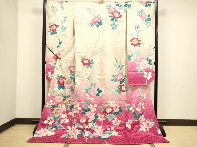 ■■■　サイズ　■■■ 身丈 188cm（肩から） 裄丈 65.5cm 袖丈 106cm　縫込み 4cm 袖幅 32cm 前幅 25.5cm 後幅 32.5cm 着物縫いこみ 内揚げ 0cm 裄 お袖側 約2cm　身頃側 約0cm ■■■　商品詳細　■■■ 【正絹】 状態は接写画像のように表地所々・胴裏・衿裏に薄い汚れがございます。 大変上質な逸品になりますのでぜひお手入れをされてお召しになられてはいかがでしょうか。 お安く出品致しますので、是非この機会にいかがでしょうか？ ■■■　注意事項　■■■ ■モニター発色の具合により色合いが異なる場合がございます。 ■寸法は多少の誤差が生じる場合がございますのでご了承ください。 ■縫込みの長さが左右非対称の場合は短い部分を記載しております。 左右非対称であってもご返品・お値引き等の保証は出来かねますので、ご了承の上ご購入をお願い致します。 ■シミ等のチェックには注意を払っておりますが、見落としがある場合もございますし、個人の見解も様々ですので神経質な方のご購入はお控えください。 ■箪笥に入っておりました着物や帯なので畳みシワや匂いがあるものもございます。 ■お休みは基本的に土日祝となりますが、その他臨時でお休みする場合がございますのでご了承ください。 ■商品の発送は平日のみの発送となります。 ■夜間と土曜、日曜日はお問い合わせの回答が遅れる場合がございます。 ■当店では、お直し、紋入れ、お手入れ等は承っておりません。 ■生地の状態（ヤケ、経年劣化等）によってはサイズ直しが出来ない場合がございます。 その点もどうかご了承のうえ、ご購入をお願いいたします。 ■弊社で取り扱う商品は一点ものにつき、時期や在庫状況に応じて金額が変更となる場合がございます。 ■検針は行っておりません。予めご了承いただきますようお願いいたします。 ■【洗える着物】と記載のある商品におきましては、商品お届け後に洗濯を行ってしまってからのご返品にはご対応しかねます。 念の為、専門店でのお手入れをお願いいたします。 ■写真に写っている物が全てになります。それ以外の付属品はございませんのでご了承ください。 ■状態に関する写真につきましては、掲載可能な写真枚数に限りがあるため、各箇所につき1枚参考画像を掲載しております。 ■着物のサイズ目安は下記を参考ください↓ ＜女性着物＞　お端折り次第で＋5cm　－1cmが着用可能サイズ 　例）身丈170cmの場合、身長160cm～175cm ＜男性着物＞　身丈＋約25cm～27cm程が適応身長 　例）身丈155cmの場合、身長180～182cm