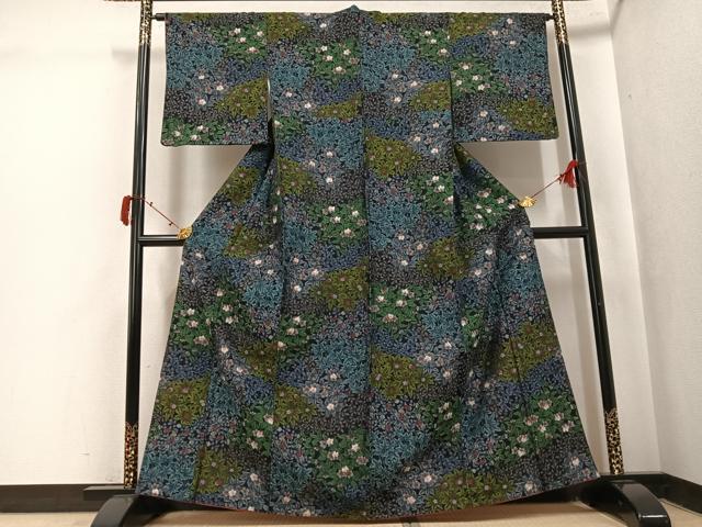 平和屋の平和屋着物●小千谷紬　草花文　正絹　逸品　AABJ0037ph｜アングル2