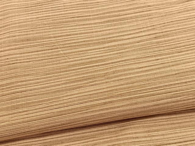 ■■■　サイズ　■■■ 身丈 157.5cm（肩から） 裄丈 64cm 袖丈 47.5cm　縫込み 1.5cm 袖幅 32.5cm 前幅 24cm 後幅 30.5cm 着物縫いこみ 内揚げ 0cm 裄 お袖側 約4cm　身頃側 約3cm ■■■　商品詳細　■■■ 【正絹】 状態は画像を添付しておりますので、そちらをご確認下さいますよう宜しくお願い致します。 大変上質な逸品になりますのでぜひお手入れをされてお召しになられてはいかがでしょうか。 お安く出品致しますので、是非この機会にいかがでしょうか？ ■■■　注意事項　■■■ ■モニター発色の具合により色合いが異なる場合がございます。 ■寸法は多少の誤差が生じる場合がございますのでご了承ください。 ■縫込みの長さが左右非対称の場合は短い部分を記載しております。 左右非対称であってもご返品・お値引き等の保証は出来かねますので、ご了承の上ご購入をお願い致します。 ■シミ等のチェックには注意を払っておりますが、見落としがある場合もございますし、個人の見解も様々ですので神経質な方のご購入はお控えください。 ■箪笥に入っておりました着物や帯なので畳みシワや匂いがあるものもございます。 ■お休みは基本的に土日祝となりますが、その他臨時でお休みする場合がございますのでご了承ください。 ■商品の発送は平日のみの発送となります。 ■夜間と土曜、日曜日はお問い合わせの回答が遅れる場合がございます。 ■当店では、お直し、紋入れ、お手入れ等は承っておりません。 ■生地の状態（ヤケ、経年劣化等）によってはサイズ直しが出来ない場合がございます。 その点もどうかご了承のうえ、ご購入をお願いいたします。 ■弊社で取り扱う商品は一点ものにつき、時期や在庫状況に応じて金額が変更となる場合がございます。 ■検針は行っておりません。予めご了承いただきますようお願いいたします。 ■【洗える着物】と記載のある商品におきましては、商品お届け後に洗濯を行ってしまってからのご返品にはご対応しかねます。 念の為、専門店でのお手入れをお願いいたします。 ■写真に写っている物が全てになります。それ以外の付属品はございませんのでご了承ください。 ■状態に関する写真につきましては、掲載可能な写真枚数に限りがあるため、各箇所につき1枚参考画像を掲載しております。 ■着物のサイズ目安は下記を参考ください↓ ＜女性着物＞　お端折り次第で＋5cm　－1cmが着用可能サイズ 　例）身丈170cmの場合、身長160cm～175cm ＜男性着物＞　身丈＋約25cm～27cm程が適応身長 　例）身丈155cmの場合、身長180～182cm