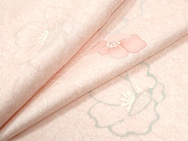 ■■■　サイズ　■■■ 身丈 163cm（肩から） 裄丈 65.5cm 袖丈 49cm　縫込み 3cm 袖幅 33cm 前幅 24cm 後幅 29cm 着物縫いこみ 内揚げ 3cm 裄 お袖側 約2cm　身頃側 約3cm ■■■　商品詳細　■■■ 【正絹】 状態は接写画像のように左袖前に薄い汚れがございますが その他特に目立ったシミ汚れなどもなく大変良い状態です。 大変上質な逸品になります。 お安く出品致しますので、是非この機会にいかがでしょうか？ ■■■　注意事項　■■■ ■モニター発色の具合により色合いが異なる場合がございます。 ■寸法は多少の誤差が生じる場合がございますのでご了承ください。 ■縫込みの長さが左右非対称の場合は短い部分を記載しております。 左右非対称であってもご返品・お値引き等の保証は出来かねますので、ご了承の上ご購入をお願い致します。 ■シミ等のチェックには注意を払っておりますが、見落としがある場合もございますし、個人の見解も様々ですので神経質な方のご購入はお控えください。 ■箪笥に入っておりました着物や帯なので畳みシワや匂いがあるものもございます。 ■お休みは基本的に土日祝となりますが、その他臨時でお休みする場合がございますのでご了承ください。 ■商品の発送は平日のみの発送となります。 ■夜間と土曜、日曜日はお問い合わせの回答が遅れる場合がございます。 ■当店では、お直し、紋入れ、お手入れ等は承っておりません。 ■生地の状態（ヤケ、経年劣化等）によってはサイズ直しが出来ない場合がございます。 その点もどうかご了承のうえ、ご購入をお願いいたします。 ■弊社で取り扱う商品は一点ものにつき、時期や在庫状況に応じて金額が変更となる場合がございます。 ■検針は行っておりません。予めご了承いただきますようお願いいたします。 ■【洗える着物】と記載のある商品におきましては、商品お届け後に洗濯を行ってしまってからのご返品にはご対応しかねます。 念の為、専門店でのお手入れをお願いいたします。 ■写真に写っている物が全てになります。それ以外の付属品はございませんのでご了承ください。 ■状態に関する写真につきましては、掲載可能な写真枚数に限りがあるため、各箇所につき1枚参考画像を掲載しております。 ■着物のサイズ目安は下記を参考ください↓ ＜女性着物＞　お端折り次第で＋5cm　−1cmが着用可能サイズ 　例）身丈170cmの場合、身長160cm〜175cm ＜男性着物＞　身丈＋約25cm〜27cm程が適応身長 　例）身丈155cmの場合、身長180〜182cm