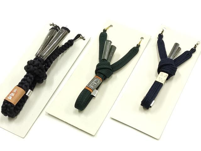 ■■■　商品詳細　■■■ ※こちらのお品はまとめての出品となりますので、 汚れ・サイズ等の詳細は記載しておりません。 ご理解の上でのご入札をお願い致します。 大変上質な逸品になります。 お安く出品致しますので、是非この機会にいかがでしょうか？ ■■■　注意事項　■■■ ■モニター発色の具合により色合いが異なる場合がございます。 ■寸法は多少の誤差が生じる場合がございますのでご了承ください。 ■縫込みの長さが左右非対称の場合は短い部分を記載しております。 左右非対称であってもご返品・お値引き等の保証は出来かねますので、ご了承の上ご購入をお願い致します。 ■シミ等のチェックには注意を払っておりますが、見落としがある場合もございますし、個人の見解も様々ですので神経質な方のご購入はお控えください。 ■箪笥に入っておりました着物や帯なので畳みシワや匂いがあるものもございます。 ■お休みは基本的に土日祝となりますが、その他臨時でお休みする場合がございますのでご了承ください。 ■商品の発送は平日のみの発送となります。 ■夜間と土曜、日曜日はお問い合わせの回答が遅れる場合がございます。 ■当店では、お直し、紋入れ、お手入れ等は承っておりません。 ■生地の状態（ヤケ、経年劣化等）によってはサイズ直しが出来ない場合がございます。 その点もどうかご了承のうえ、ご購入をお願いいたします。 ■弊社で取り扱う商品は一点ものにつき、時期や在庫状況に応じて金額が変更となる場合がございます。 ■検針は行っておりません。予めご了承いただきますようお願いいたします。 ■【洗える着物】と記載のある商品におきましては、商品お届け後に洗濯を行ってしまってからのご返品にはご対応しかねます。 念の為、専門店でのお手入れをお願いいたします。 ■写真に写っている物が全てになります。それ以外の付属品はございませんのでご了承ください。 ■状態に関する写真につきましては、掲載可能な写真枚数に限りがあるため、各箇所につき1枚参考画像を掲載しております。 ■着物のサイズ目安は下記を参考ください↓ ＜女性着物＞　お端折り次第で＋5cm　－1cmが着用可能サイズ 　例）身丈170cmの場合、身長160cm～175cm ＜男性着物＞　身丈＋約25cm～27cm程が適応身長 　例）身丈155cmの場合、身長180～182cm