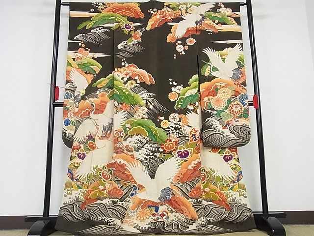 平和屋-こころ店■極上　アンティーク　大正ロマン　振袖　駒刺繍　飛鶴立波松花文　黒地　着丈165cm　裄丈63cm　正絹　逸品　3kk1500