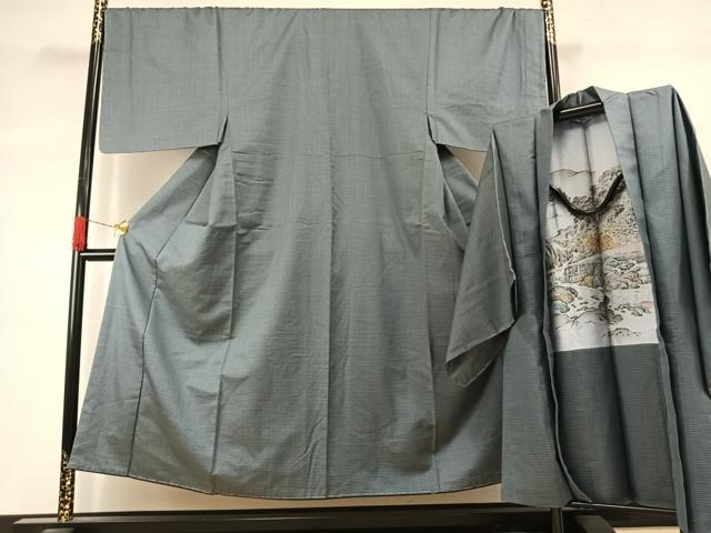 ■■■　サイズ　■■■ 【着物】 身丈 149cm（肩から） 裄丈 70cm 袖丈 49cm　縫込み 3cm 袖幅 38cm 前幅 25cm 後幅 31cm 着物縫いこみ 内揚げ 1.5cm 裄 お袖側 約2cm　身頃側 約3cm 【羽織】 身丈 96cm（肩から） 裄丈 71cm 袖丈 50cm　縫込み 3cm 袖幅 38.5cm 前幅 17cm 後幅 31cm 裄 お袖側 約1.5cm　身頃側 約6cm ■■■　商品詳細　■■■ 【正絹】 着物の状態は特に目立ったシミ汚れなどもなく大変良い状態です。 羽織の状態は接写画像のように羽裏に薄い汚れがございますが その他特に目立ったシミ汚れなどもなく大変良い状態です。 大変上質な逸品になります。 お安く出品致しますので、是非この機会にいかがでしょうか？ ■■■　注意事項　■■■ ■モニター発色の具合により色合いが異なる場合がございます。 ■寸法は多少の誤差が生じる場合がございますのでご了承ください。 ■縫込みの長さが左右非対称の場合は短い部分を記載しております。 左右非対称であってもご返品・お値引き等の保証は出来かねますので、ご了承の上ご購入をお願い致します。 ■シミ等のチェックには注意を払っておりますが、見落としがある場合もございますし、個人の見解も様々ですので神経質な方のご購入はお控えください。 ■箪笥に入っておりました着物や帯なので畳みシワや匂いがあるものもございます。 ■お休みは基本的に土日祝となりますが、その他臨時でお休みする場合がございますのでご了承ください。 ■商品の発送は平日のみの発送となります。 ■夜間と土曜、日曜日はお問い合わせの回答が遅れる場合がございます。 ■当店では、お直し、紋入れ、お手入れ等は承っておりません。 ■生地の状態（ヤケ、経年劣化等）によってはサイズ直しが出来ない場合がございます。 その点もどうかご了承のうえ、ご購入をお願いいたします。 ■弊社で取り扱う商品は一点ものにつき、時期や在庫状況に応じて金額が変更となる場合がございます。 ■検針は行っておりません。予めご了承いただきますようお願いいたします。 ■【洗える着物】と記載のある商品におきましては、商品お届け後に洗濯を行ってしまってからのご返品にはご対応しかねます。 念の為、専門店でのお手入れをお願いいたします。 ■写真に写っている物が全てになります。それ以外の付属品はございませんのでご了承ください。 ■状態に関する写真につきましては、掲載可能な写真枚数に限りがあるため、各箇所につき1枚参考画像を掲載しております。 ■着物のサイズ目安は下記を参考ください↓ ＜女性着物＞　お端折り次第で＋5cm　－1cmが着用可能サイズ 　例）身丈170cmの場合、身長160cm～175cm ＜男性着物＞　身丈＋約25cm～27cm程が適応身長 　例）身丈155cmの場合、身長180～182cm