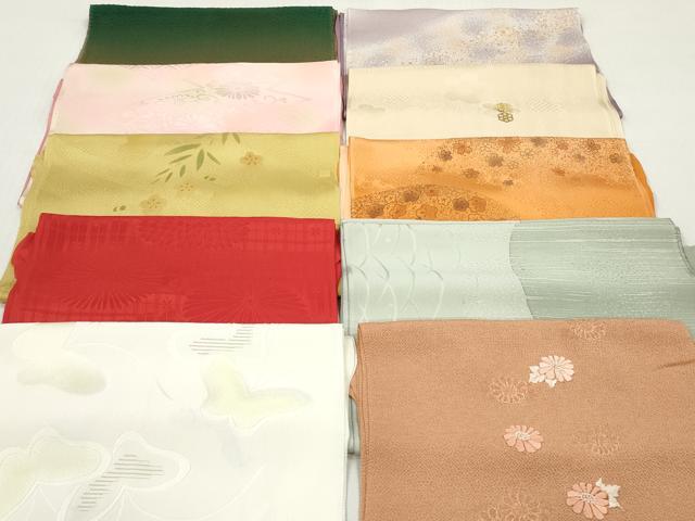 ■■■　商品詳細　■■■ 【正絹】 状態は特に目立ったシミ汚れなどもなく大変良い状態です。 大変上質な逸品になります。 お安く出品致しますので、是非この機会にいかがでしょうか？ ■■■　注意事項　■■■ ■モニター発色の具合により色合いが異なる場合がございます。 ■寸法は多少の誤差が生じる場合がございますのでご了承ください。 ■縫込みの長さが左右非対称の場合は短い部分を記載しております。 左右非対称であってもご返品・お値引き等の保証は出来かねますので、ご了承の上ご購入をお願い致します。 ■シミ等のチェックには注意を払っておりますが、見落としがある場合もございますし、個人の見解も様々ですので神経質な方のご購入はお控えください。 ■箪笥に入っておりました着物や帯なので畳みシワや匂いがあるものもございます。 ■お休みは基本的に土日祝となりますが、その他臨時でお休みする場合がございますのでご了承ください。 ■商品の発送は平日のみの発送となります。 ■夜間と土曜、日曜日はお問い合わせの回答が遅れる場合がございます。 ■当店では、お直し、紋入れ、お手入れ等は承っておりません。 ■生地の状態（ヤケ、経年劣化等）によってはサイズ直しが出来ない場合がございます。 その点もどうかご了承のうえ、ご購入をお願いいたします。 ■弊社で取り扱う商品は一点ものにつき、時期や在庫状況に応じて金額が変更となる場合がございます。 ■検針は行っておりません。予めご了承いただきますようお願いいたします。 ■【洗える着物】と記載のある商品におきましては、商品お届け後に洗濯を行ってしまってからのご返品にはご対応しかねます。 念の為、専門店でのお手入れをお願いいたします。 ■写真に写っている物が全てになります。それ以外の付属品はございませんのでご了承ください。 ■状態に関する写真につきましては、掲載可能な写真枚数に限りがあるため、各箇所につき1枚参考画像を掲載しております。 ■着物のサイズ目安は下記を参考ください↓ ＜女性着物＞　お端折り次第で＋5cm　－1cmが着用可能サイズ 　例）身丈170cmの場合、身長160cm～175cm ＜男性着物＞　身丈＋約25cm～27cm程が適応身長 　例）身丈155cmの場合、身長180～182cm