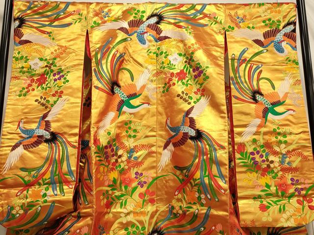 平和屋の平和屋本店●色打掛　和装　婚礼　結婚式　花嫁　神社挙式　唐織　鳳凰草花文　金銀糸　逸品　AABJ2618fw｜アングル3