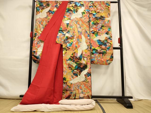 平和屋の平和屋本店●色打掛　婚礼　結婚式　和装　花嫁　神社挙式　唐織　松竹梅束ね熨斗鶴文　金銀糸　暈し染め　黒地　逸品　AABJ2635fw｜アングル2