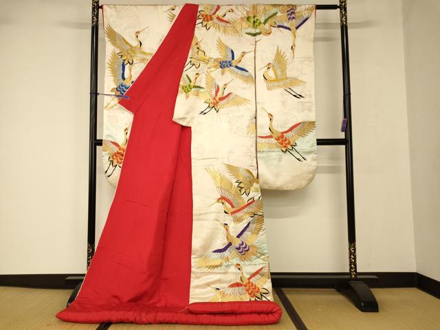平和屋の平和屋本店●色打掛　和装　結婚式　婚礼　花嫁　神社挙式　総刺繍　暈し染め　飛鶴文　金銀糸　逸品　AABJ2667fw｜アングル2
