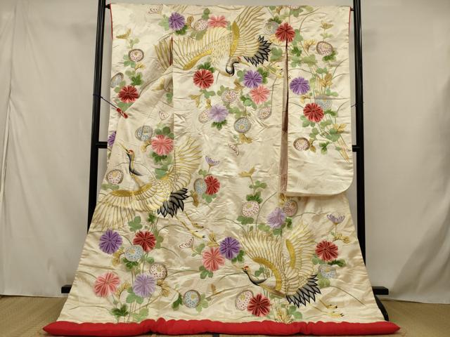 ■■■　サイズ　■■■ 身丈 182cm（肩から） 裄丈 64.5cm 袖丈 104cm　縫込み 5.5cm 袖幅 32cm 前幅 26.5cm 後幅 31.5cm 着物縫いこみ 内揚げ 0cm 裄 お袖側 約1cm　身頃側 約2cm ■■■　商品詳細　■■■ 【正絹・ふき綿仕立て】 状態は接写画像のように表地に薄い汚れがございますが その他特に目立ったシミ汚れなどもなく大変良い状態です。 大変上質な逸品になります。 お安く出品致しますので、是非この機会にいかがでしょうか？ ■■■　注意事項　■■■ ■モニター発色の具合により色合いが異なる場合がございます。 ■寸法は多少の誤差が生じる場合がございますのでご了承ください。 ■縫込みの長さが左右非対称の場合は短い部分を記載しております。 左右非対称であってもご返品・お値引き等の保証は出来かねますので、ご了承の上ご購入をお願い致します。 ■シミ等のチェックには注意を払っておりますが、見落としがある場合もございますし、個人の見解も様々ですので神経質な方のご購入はお控えください。 ■箪笥に入っておりました着物や帯なので畳みシワや匂いがあるものもございます。 ■お休みは基本的に土日祝となりますが、その他臨時でお休みする場合がございますのでご了承ください。 ■商品の発送は平日のみの発送となります。 ■夜間と土曜、日曜日はお問い合わせの回答が遅れる場合がございます。 ■当店では、お直し、紋入れ、お手入れ等は承っておりません。 ■生地の状態（ヤケ、経年劣化等）によってはサイズ直しが出来ない場合がございます。 その点もどうかご了承のうえ、ご購入をお願いいたします。 ■弊社で取り扱う商品は一点ものにつき、時期や在庫状況に応じて金額が変更となる場合がございます。 ■検針は行っておりません。予めご了承いただきますようお願いいたします。 ■【洗える着物】と記載のある商品におきましては、商品お届け後に洗濯を行ってしまってからのご返品にはご対応しかねます。 念の為、専門店でのお手入れをお願いいたします。 ■写真に写っている物が全てになります。 それ以外の付属品はございませんのでご了承ください。 ■状態に関する写真につきましては、掲載可能な写真枚数に限りがあるため、 各箇所につき1枚参考画像を掲載しております。 ■着物のサイズ目安は下記を参考ください↓ ＜女性着物＞　お端折り次第で＋5cm　－10cmが着用可能サイズ 　例）身丈170cmの場合、身長160cm～175cm ＜男性着物＞　身丈＋約25cm～27cm程が適応身長 　例）身丈155cmの場合、身長180cm～182cm