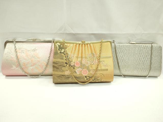 ■■■　商品詳細　■■■ ※こちらのお品はまとめての出品となりますので、 汚れ・サイズ等の詳細は記載しておりません。 ご理解の上でのご入札をお願い致します。 大変上質な逸品になります。 お安く出品致しますので、是非この機会にいかがでしょうか？ ■■■　注意事項　■■■ ■モニター発色の具合により色合いが異なる場合がございます。 ■寸法は多少の誤差が生じる場合がございますのでご了承ください。 ■縫込みの長さが左右非対称の場合は短い部分を記載しております。 左右非対称であってもご返品・お値引き等の保証は出来かねますので、ご了承の上ご購入をお願い致します。 ■シミ等のチェックには注意を払っておりますが、見落としがある場合もございますし、個人の見解も様々ですので神経質な方のご購入はお控えください。 ■箪笥に入っておりました着物や帯なので畳みシワや匂いがあるものもございます。 ■お休みは基本的に土日祝となりますが、その他臨時でお休みする場合がございますのでご了承ください。 ■商品の発送は平日のみの発送となります。 ■夜間と土曜、日曜日はお問い合わせの回答が遅れる場合がございます。 ■当店では、お直し、紋入れ、お手入れ等は承っておりません。 ■生地の状態（ヤケ、経年劣化等）によってはサイズ直しが出来ない場合がございます。 その点もどうかご了承のうえ、ご購入をお願いいたします。 ■弊社で取り扱う商品は一点ものにつき、時期や在庫状況に応じて金額が変更となる場合がございます。 ■検針は行っておりません。予めご了承いただきますようお願いいたします。 ■【洗える着物】と記載のある商品におきましては、商品お届け後に洗濯を行ってしまってからのご返品にはご対応しかねます。 念の為、専門店でのお手入れをお願いいたします。 ■写真に写っている物が全てになります。それ以外の付属品はございませんのでご了承ください。 ■状態に関する写真につきましては、掲載可能な写真枚数に限りがあるため、各箇所につき1枚参考画像を掲載しております。 ■着物のサイズ目安は下記を参考ください↓ ＜女性着物＞　お端折り次第で＋5cm　－1cmが着用可能サイズ 　例）身丈170cmの場合、身長160cm～175cm ＜男性着物＞　身丈＋約25cm～27cm程が適応身長 　例）身丈155cmの場合、身長180～182cm