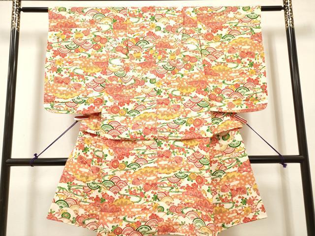 ■■■　サイズ　■■■ 【祝着】 身丈 112.5cm（肩から） 裄丈 54cm（肩上げ　2.5cm） 袖丈 56.5cm　縫込み 3.5cm 袖幅 32.5cm 前幅 19cm 後幅 26.5cm 着物縫いこみ 内揚げ 0cm （腰上げ　18.5cm） 裄 お袖側 約1cm　身頃側 約0cm ■■■　商品詳細　■■■ 着物【正絹】 状態は接写画像のように両袖前後・表地所々・紐に薄い汚れがございます。 大変上質な逸品になりますので 気になる方はお手入れをされてお召しになられてはいかがでしょうか。 お安く出品致しますので、是非この機会にいかがでしょうか？ ■■■　注意事項　■■■ ■モニター発色の具合により色合いが異なる場合がございます。 ■寸法は多少の誤差が生じる場合がございますのでご了承ください。 ■縫込みの長さが左右非対称の場合は短い部分を記載しております。 左右非対称であってもご返品・お値引き等の保証は出来かねますので、ご了承の上ご購入をお願い致します。 ■シミ等のチェックには注意を払っておりますが、見落としがある場合もございますし、個人の見解も様々ですので神経質な方のご購入はお控えください。 ■箪笥に入っておりました着物や帯なので畳みシワや匂いがあるものもございます。 ■お休みは基本的に土日祝となりますが、その他臨時でお休みする場合がございますのでご了承ください。 ■商品の発送は平日のみの発送となります。 ■夜間と土曜、日曜日はお問い合わせの回答が遅れる場合がございます。 ■当店では、お直し、紋入れ、お手入れ等は承っておりません。 ■生地の状態（ヤケ、経年劣化等）によってはサイズ直しが出来ない場合がございます。 その点もどうかご了承のうえ、ご購入をお願いいたします。 ■弊社で取り扱う商品は一点ものにつき、時期や在庫状況に応じて金額が変更となる場合がございます。 ■検針は行っておりません。予めご了承いただきますようお願いいたします。 ■【洗える着物】と記載のある商品におきましては、商品お届け後に洗濯を行ってしまってからのご返品にはご対応しかねます。 念の為、専門店でのお手入れをお願いいたします。 ■写真に写っている物が全てになります。それ以外の付属品はございませんのでご了承ください。 ■状態に関する写真につきましては、掲載可能な写真枚数に限りがあるため、各箇所につき1枚参考画像を掲載しております。 ■着物のサイズ目安は下記を参考ください↓ ＜女性着物＞　お端折り次第で＋5cm　−1cmが着用可能サイズ 　例）身丈170cmの場合、身長160cm〜175cm ＜男性着物＞　身丈＋約25cm〜27cm程が適応身長 　例）身丈155cmの場合、身長180〜182cm