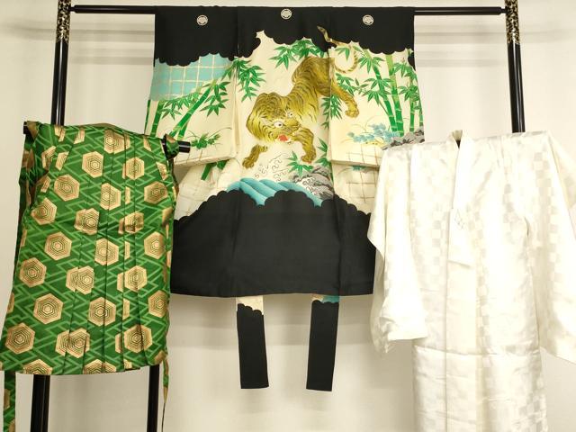 平和屋着物[]七五三　男の子　一つ身　祝着・長襦袢(袷)・行灯袴セット　駒刺繍　虎　笹竹文　金彩　逸品　AABJ5650ja