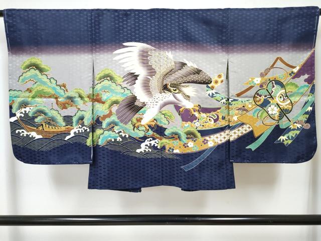 ■■■　サイズ　■■■ 【羽織】 身丈 66.5cm（肩から） 裄丈 56.5cm（肩上げ　0cm） 袖丈 56.5cm　縫込み 3cm 袖幅 32cm 前幅 18.5cm 後幅 24.5cm （腰上げ　0cm） 裄 お袖側 約1.5cm　身頃側 約1cm ■■■　商品詳細　■■■ 羽織【化繊】 状態は特に目立ったシミ汚れなどもなく大変良い状態です。 お安く出品致しますので、是非この機会にいかがでしょうか？ ※肩上げと腰上げがされておりません。 ※ご自身で洗濯された場合の保証はできかねます。専門店にご相談ください。 ■■■　注意事項　■■■ ■モニター発色の具合により色合いが異なる場合がございます。 ■寸法は多少の誤差が生じる場合がございますのでご了承ください。 ■縫込みの長さが左右非対称の場合は短い部分を記載しております。 左右非対称であってもご返品・お値引き等の保証は出来かねますので、ご了承の上ご購入をお願い致します。 ■シミ等のチェックには注意を払っておりますが、見落としがある場合もございますし、個人の見解も様々ですので神経質な方のご購入はお控えください。 ■箪笥に入っておりました着物や帯なので畳みシワや匂いがあるものもございます。 ■お休みは基本的に土日祝となりますが、その他臨時でお休みする場合がございますのでご了承ください。 ■商品の発送は平日のみの発送となります。 ■夜間と土曜、日曜日はお問い合わせの回答が遅れる場合がございます。 ■当店では、お直し、紋入れ、お手入れ等は承っておりません。 ■生地の状態（ヤケ、経年劣化等）によってはサイズ直しが出来ない場合がございます。 その点もどうかご了承のうえ、ご購入をお願いいたします。 ■弊社で取り扱う商品は一点ものにつき、時期や在庫状況に応じて金額が変更となる場合がございます。 ■検針は行っておりません。予めご了承いただきますようお願いいたします。 ■【洗える着物】と記載のある商品におきましては、商品お届け後に洗濯を行ってしまってからのご返品にはご対応しかねます。 念の為、専門店でのお手入れをお願いいたします。 ■写真に写っている物が全てになります。それ以外の付属品はございませんのでご了承ください。 ■状態に関する写真につきましては、掲載可能な写真枚数に限りがあるため、各箇所につき1枚参考画像を掲載しております。 ■着物のサイズ目安は下記を参考ください↓ ＜女性着物＞　お端折り次第で＋5cm　−1cmが着用可能サイズ 　例）身丈170cmの場合、身長160cm〜175cm ＜男性着物＞　身丈＋約25cm〜27cm程が適応身長 　例）身丈155cmの場合、身長180〜182cm