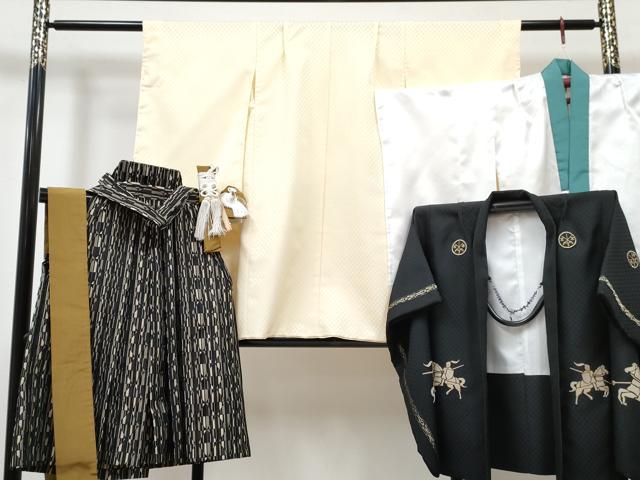 平和屋着物[]七五三　男の子　祝着・羽織・長襦袢(単衣)・行灯袴・小物セット　鳥の子色　刺繍　狩猟文　市松文様　金糸　DABG3036ma