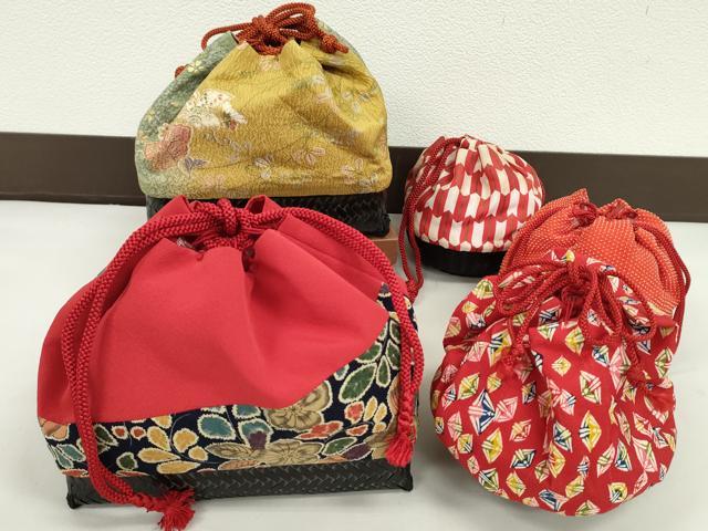 平和屋着物▼夏物 和装小物 和装バッグ 籠巾着まとめて5点 浴衣 縮緬 辻ヶ花 草花文 絞りなど 金彩 逸品 CABJ1493ju