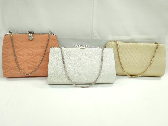 ■■■　商品詳細　■■■ ※こちらのお品はまとめての出品となりますので、 汚れ・サイズ等の詳細は記載しておりません。 ご理解の上でのご入札をお願い致します。 大変上質な逸品になります。 お安く出品致しますので、是非この機会にいかがでしょうか？ ■■■　注意事項　■■■ ■モニター発色の具合により色合いが異なる場合がございます。 ■寸法は多少の誤差が生じる場合がございますのでご了承ください。 ■縫込みの長さが左右非対称の場合は短い部分を記載しております。 左右非対称であってもご返品・お値引き等の保証は出来かねますので、ご了承の上ご購入をお願い致します。 ■シミ等のチェックには注意を払っておりますが、見落としがある場合もございますし、個人の見解も様々ですので神経質な方のご購入はお控えください。 ■箪笥に入っておりました着物や帯なので畳みシワや匂いがあるものもございます。 ■お休みは基本的に土日祝となりますが、その他臨時でお休みする場合がございますのでご了承ください。 ■商品の発送は平日のみの発送となります。 ■夜間と土曜、日曜日はお問い合わせの回答が遅れる場合がございます。 ■当店では、お直し、紋入れ、お手入れ等は承っておりません。 ■生地の状態（ヤケ、経年劣化等）によってはサイズ直しが出来ない場合がございます。 その点もどうかご了承のうえ、ご購入をお願いいたします。 ■弊社で取り扱う商品は一点ものにつき、時期や在庫状況に応じて金額が変更となる場合がございます。 ■検針は行っておりません。予めご了承いただきますようお願いいたします。 ■【洗える着物】と記載のある商品におきましては、商品お届け後に洗濯を行ってしまってからのご返品にはご対応しかねます。 念の為、専門店でのお手入れをお願いいたします。 ■写真に写っている物が全てになります。それ以外の付属品はございませんのでご了承ください。 ■状態に関する写真につきましては、掲載可能な写真枚数に限りがあるため、各箇所につき1枚参考画像を掲載しております。 ■着物のサイズ目安は下記を参考ください↓ ＜女性着物＞　お端折り次第で＋5cm　−1cmが着用可能サイズ 　例）身丈170cmの場合、身長160cm〜175cm ＜男性着物＞　身丈＋約25cm〜27cm程が適応身長 　例）身丈155cmの場合、身長180〜182cm