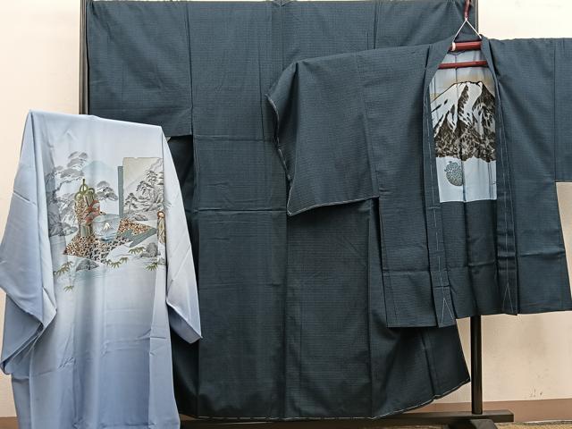 ■■■　サイズ　■■■ 【着物】 身丈 149.5cm（肩から） 裄丈 72cm 袖丈 50cm　縫込み 2cm 袖幅 36.5cm 前幅 27cm 後幅 31cm 着物縫いこみ 内揚げ 0cm 裄 お袖側 約2.5cm　身頃側 約2cm 【羽織】 身丈 97.5cm（肩から） 裄丈 74cm 袖丈 53cm　縫込み 2cm 袖幅 37.5cm 前幅 21cm 後幅 32cm 裄 お袖側 約1.5cm　身頃側 約1cm 【長襦袢・袷】 身丈 145cm（肩から） 裄丈 72cm 袖丈 49.5cm　縫込み 2cm 袖幅 36.5cm 前幅 29cm 後幅 32.5cm 裄 お袖側 約5cm　身頃側 約4cm ■■■　商品詳細　■■■ 【正絹・未使用】 状態は特に目立ったシミ汚れなどもなく大変良い状態です。 大変上質な逸品になります。 お安く出品致しますので、是非この機会にいかがでしょうか？ ■■■　注意事項　■■■ ■モニター発色の具合により色合いが異なる場合がございます。 ■寸法は多少の誤差が生じる場合がございますのでご了承ください。 ■縫込みの長さが左右非対称の場合は短い部分を記載しております。 左右非対称であってもご返品・お値引き等の保証は出来かねますので、ご了承の上ご購入をお願い致します。 ■シミ等のチェックには注意を払っておりますが、見落としがある場合もございますし、個人の見解も様々ですので神経質な方のご購入はお控えください。 ■箪笥に入っておりました着物や帯なので畳みシワや匂いがあるものもございます。 ■お休みは基本的に土日祝となりますが、その他臨時でお休みする場合がございますのでご了承ください。 ■商品の発送は平日のみの発送となります。 ■夜間と土曜、日曜日はお問い合わせの回答が遅れる場合がございます。 ■当店では、お直し、紋入れ、お手入れ等は承っておりません。 ■生地の状態（ヤケ、経年劣化等）によってはサイズ直しが出来ない場合がございます。 その点もどうかご了承のうえ、ご購入をお願いいたします。 ■弊社で取り扱う商品は一点ものにつき、時期や在庫状況に応じて金額が変更となる場合がございます。 ■検針は行っておりません。予めご了承いただきますようお願いいたします。 ■【洗える着物】と記載のある商品におきましては、商品お届け後に洗濯を行ってしまってからのご返品にはご対応しかねます。 念の為、専門店でのお手入れをお願いいたします。 ■写真に写っている物が全てになります。それ以外の付属品はございませんのでご了承ください。 ■状態に関する写真につきましては、掲載可能な写真枚数に限りがあるため、各箇所につき1枚参考画像を掲載しております。 ■着物のサイズ目安は下記を参考ください↓ ＜女性着物＞　お端折り次第で＋5cm　−1cmが着用可能サイズ 　例）身丈170cmの場合、身長160cm〜175cm ＜男性着物＞　身丈＋約25cm〜27cm程が適応身長 　例）身丈155cmの場合、身長180〜182cm