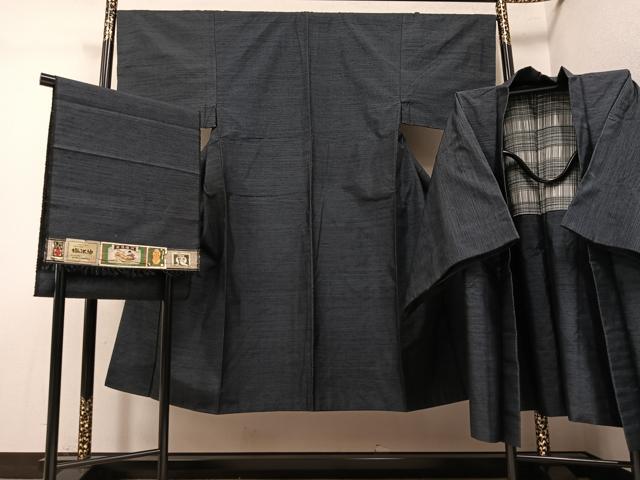 平和屋着物●男性　塩沢紬　アンサンブル　蚊絣　証紙付き　正絹　逸品　AABJ9388ph