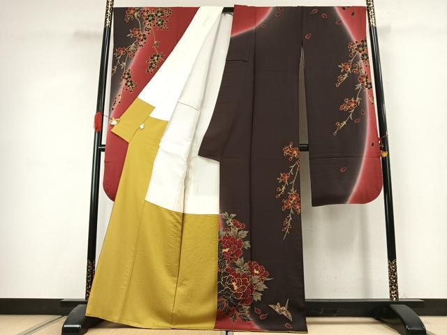 平和屋の平和屋着物●豪華振袖　駒刺繍　折鶴　草花文　暈し染め　金彩　正絹　逸品　AABK1454fy｜アングル2