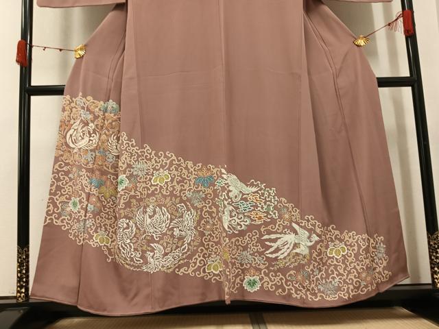 平和屋の平和屋着物●豪華色留袖　鳳凰花唐草文　金銀彩　正絹　逸品　AABK0318ph｜アングル3